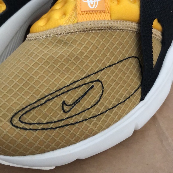Nike Men\'s Athletic Shoes in Yellow and Black main image 5